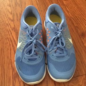 Nike Sneakers Size 7